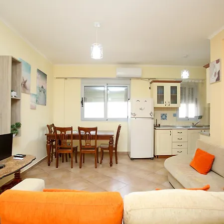 Apartment Fm 3 *