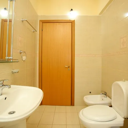 Fm 3 Apartment *