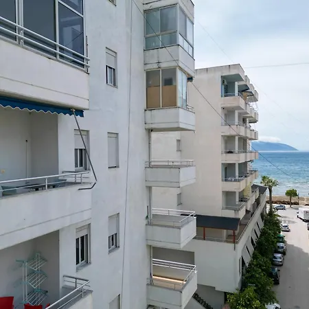 Apartment Fm 3 *