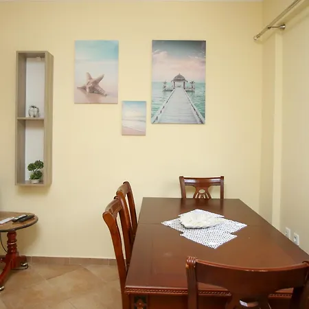 Fm 3 Apartment